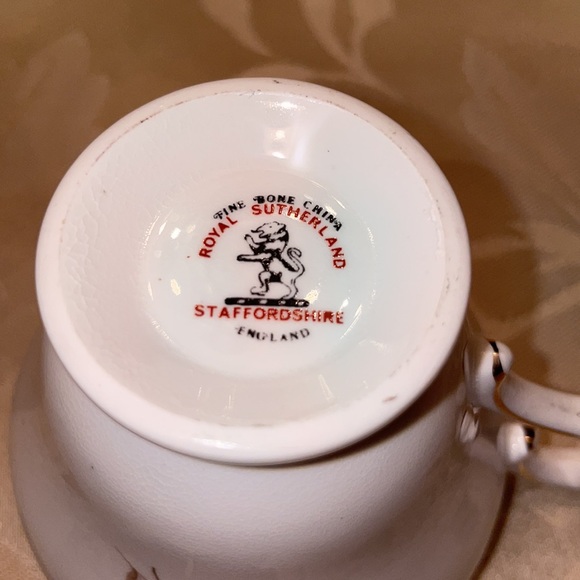 Royal Sutherland Tea Cup - Picture 4 of 4